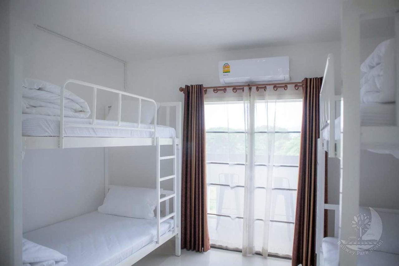 Railway Park Hostel Csiangmaj Kültér fotó